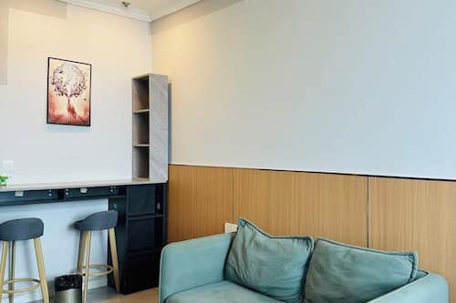Comfort Room | Living area | 30-inch TV with cable channels