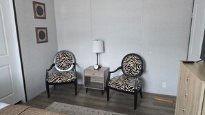 2 habitaciones, tabla de planchar con plancha y wifi gratis 