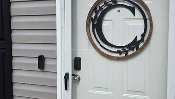 تفاصيل الفندق من الخارج