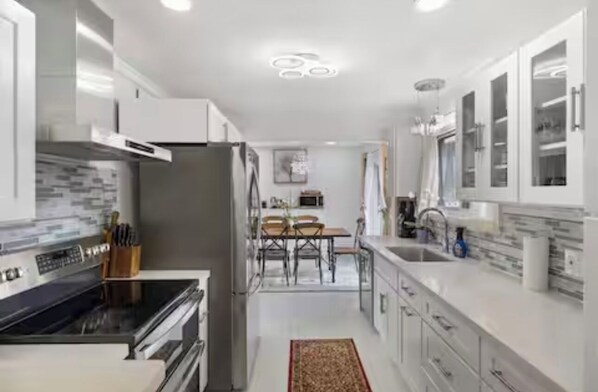 Microwave, oven, stovetop, dishwasher