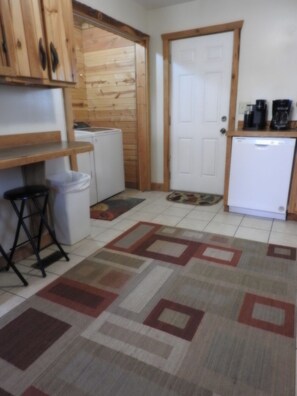 Interior - Privacy & nature with Hot Tub, Fireplace, fire pit, & local outdoor activities, (Mount Lookout)