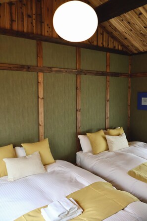 غرفة كلاسيكية رباعية | ستائر تعتيم وواي فاي مجانًا