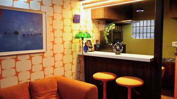 Classic Quadruple Room | Living area