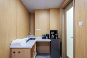 Ducha, cabezal de ducha tipo lluvia, artículos de tocador gratuitos