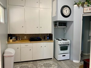 Mikrovågsugn, ugn och spishäll