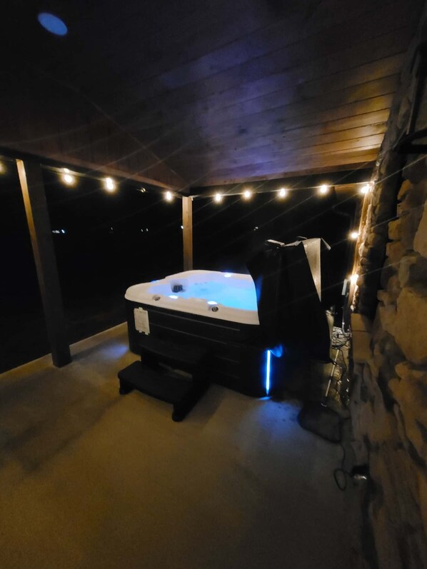 Bain à remous extérieur