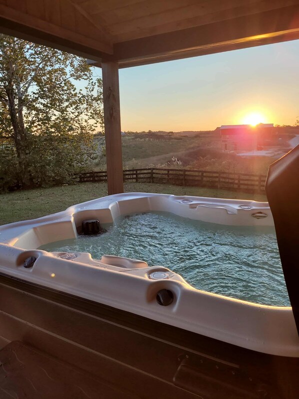 مغطس سبا خارجي