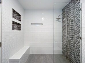 Appartement, 2 chambres, balcon, vue mer | Salle de bain
