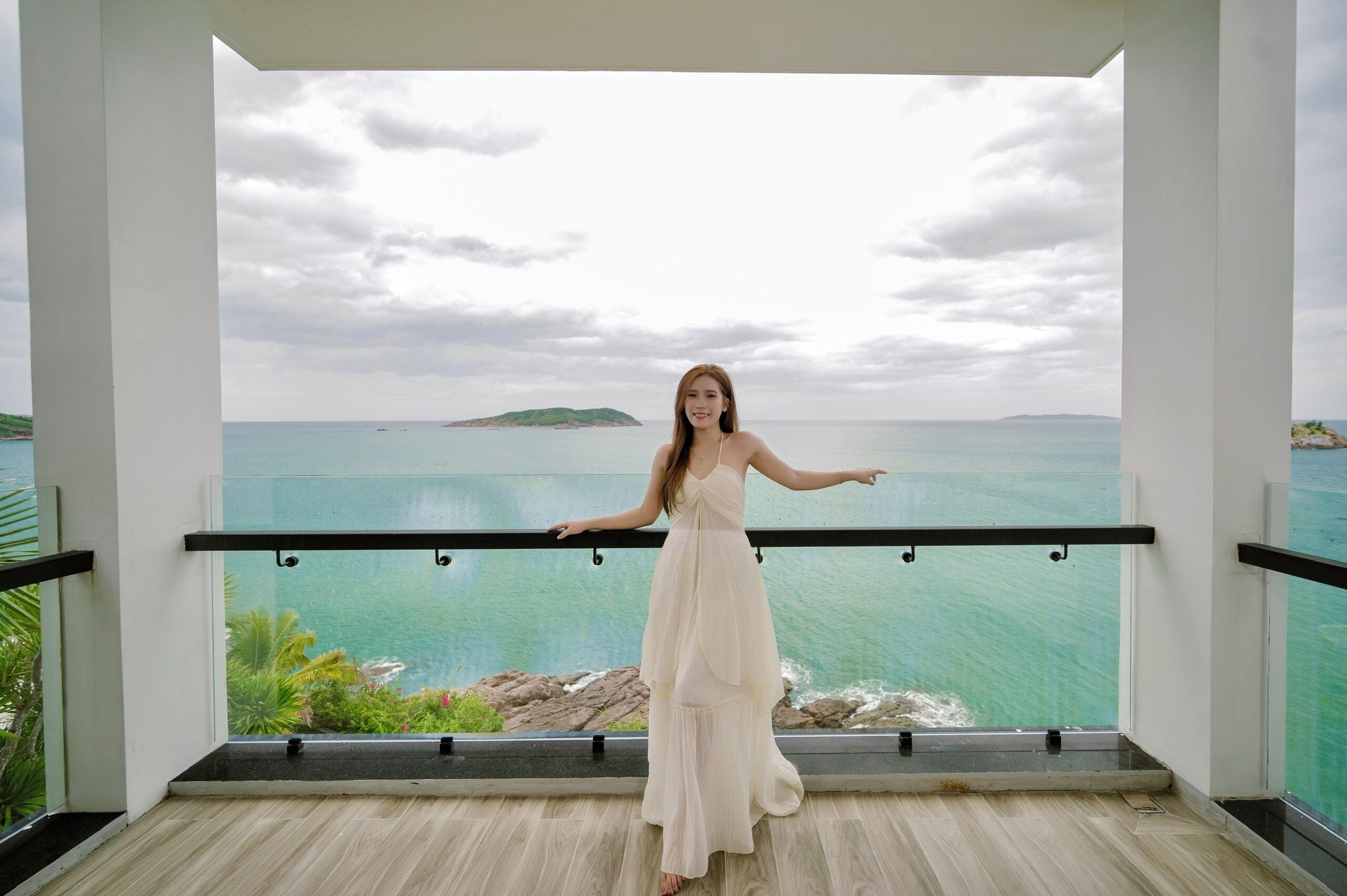 Cortinas blackout, tabla de planchar con plancha y wifi gratis 