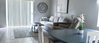  3 Bedroom 2 Bath Close to  Beach, Dining, & Speedway