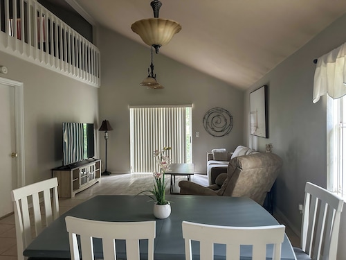  Newly Listed Port Orange  2BR/2BA with Loft Close to  Beach, Dining, & Speedway