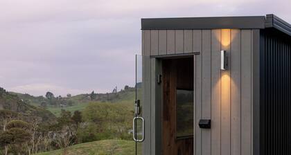 Studio Āio - Raglan Retreat With Sauna
