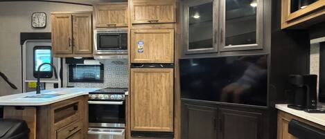 Mikrovågsugn, ugn och spishäll