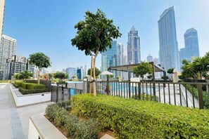 Interior - Luxury 1-Bedroom Apartment At Burj Crown. (Dubai)