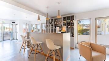 Bar (en la propiedad)