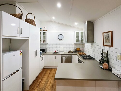 Cottage Bliss on Moonta Main St - Your Perfect cozy Moonta getaway!