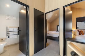 2 bedrooms, iron/ironing board, travel crib, WiFi