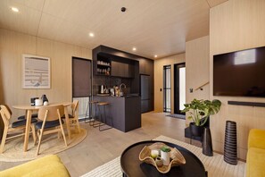 تلفزيون، كُتُب، ستيريو