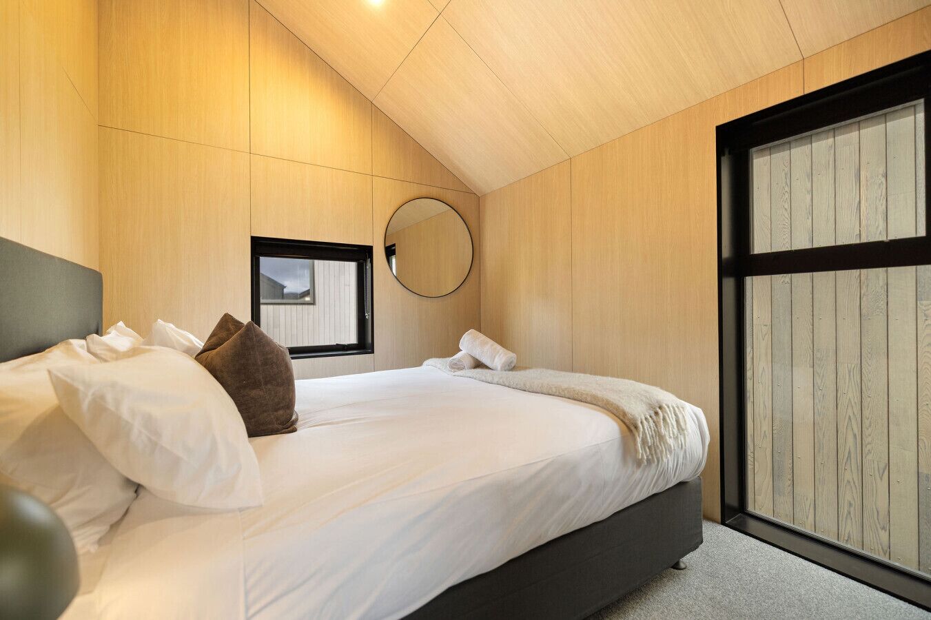 2 bedrooms, iron/ironing board, travel cot, WiFi