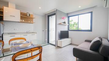 Apartment, Balcony | Private kitchenette