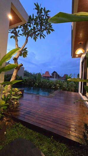 Villa, 2 Schlafzimmer, Balkon, Poolblick | Wohnbereich
