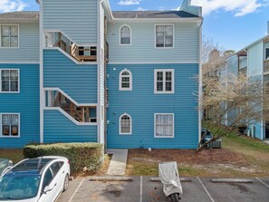 Exterior - Corporate Suite Top Floor Loft with Garden View (Wilmington)