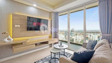 Apartment, 3 Bedrooms, City View | Living room | Smart TV, Netflix, streaming services
