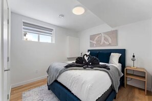 3 chambres, fer et planche à repasser, lit parapluie, Wi-Fi gratuit