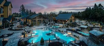 Spacious new 3 Bedroom, sleeps 10, King Bed, 8min to YWG