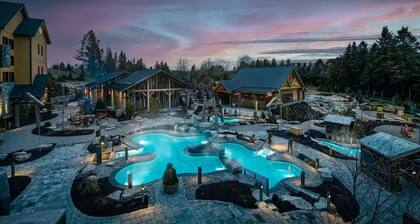 Spacious new 3 Bedroom, sleeps 10, King Bed, 8min to YWG