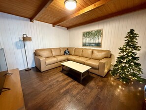 TV connectée, jeux vidéo, livres