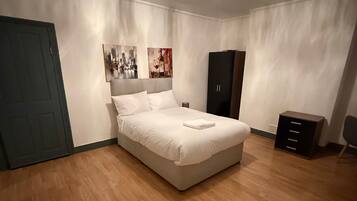 Room, 1 Bedroom, Balcony, City View | 1 bedroom