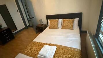 Chambre, 1 chambre, balcon, vue ville | 1 chambre