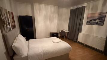 Room, 1 Bedroom, Balcony, City View | 1 bedroom