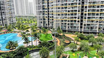Signature Apartment, 1 Bedroom, Balcony, Pool View | Terrace/patio