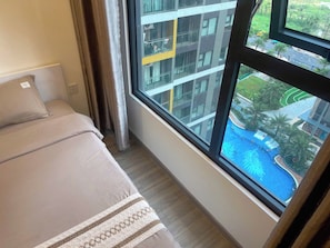 Apartemen Senior, 1 kamar tidur, balkon, pemandangan kolam renang | Pemandangan dari kamar