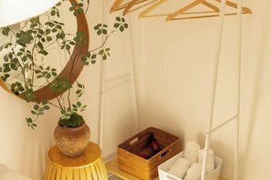 Room - Like urhome_Line2 Gangnam 14min Jamsil, Hongdae 25 (Seoul)