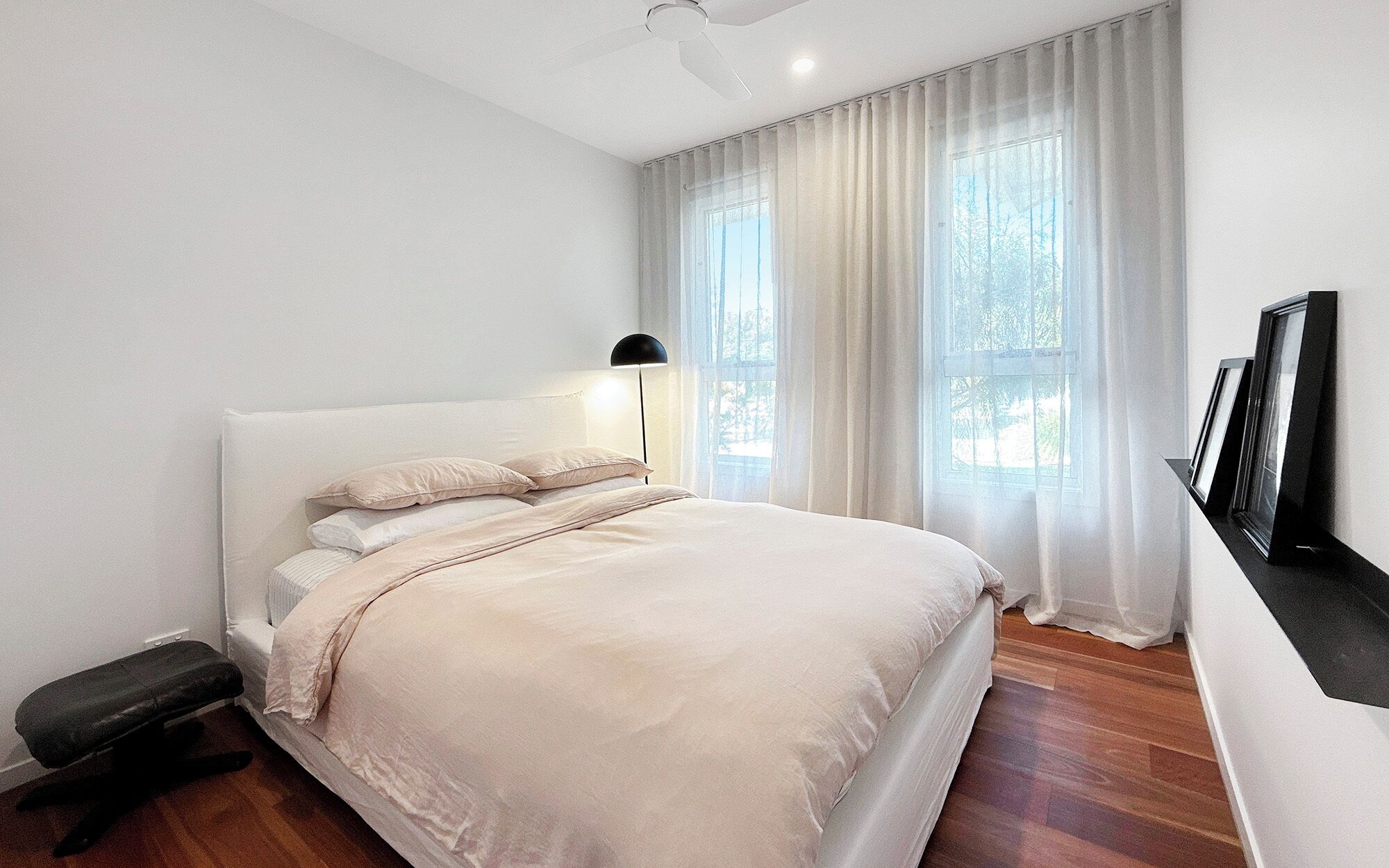 3 عدّة غرف نوم وواي فاي وملاءات أسرّة