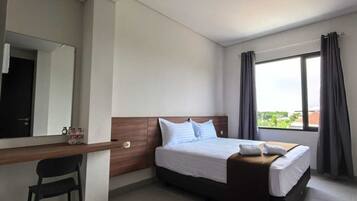 デラックス ルーム | デスク、ノートパソコン用作業スペース、WiFi (無料)、ベッドシーツ