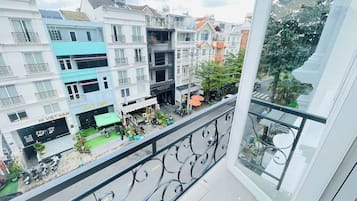 Apartamento Deluxe, 1 cama de matrimonio grande, balcón, vistas a la ciudad | Balcón