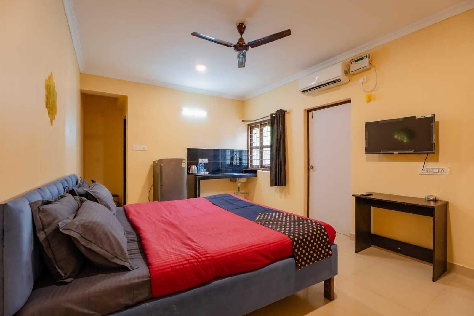 Family Quadruple Room, Park View | Bathroom