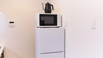 アパートメント | 専用キッチン | 冷蔵庫、電子レンジ、コンロ、調理器具と食器