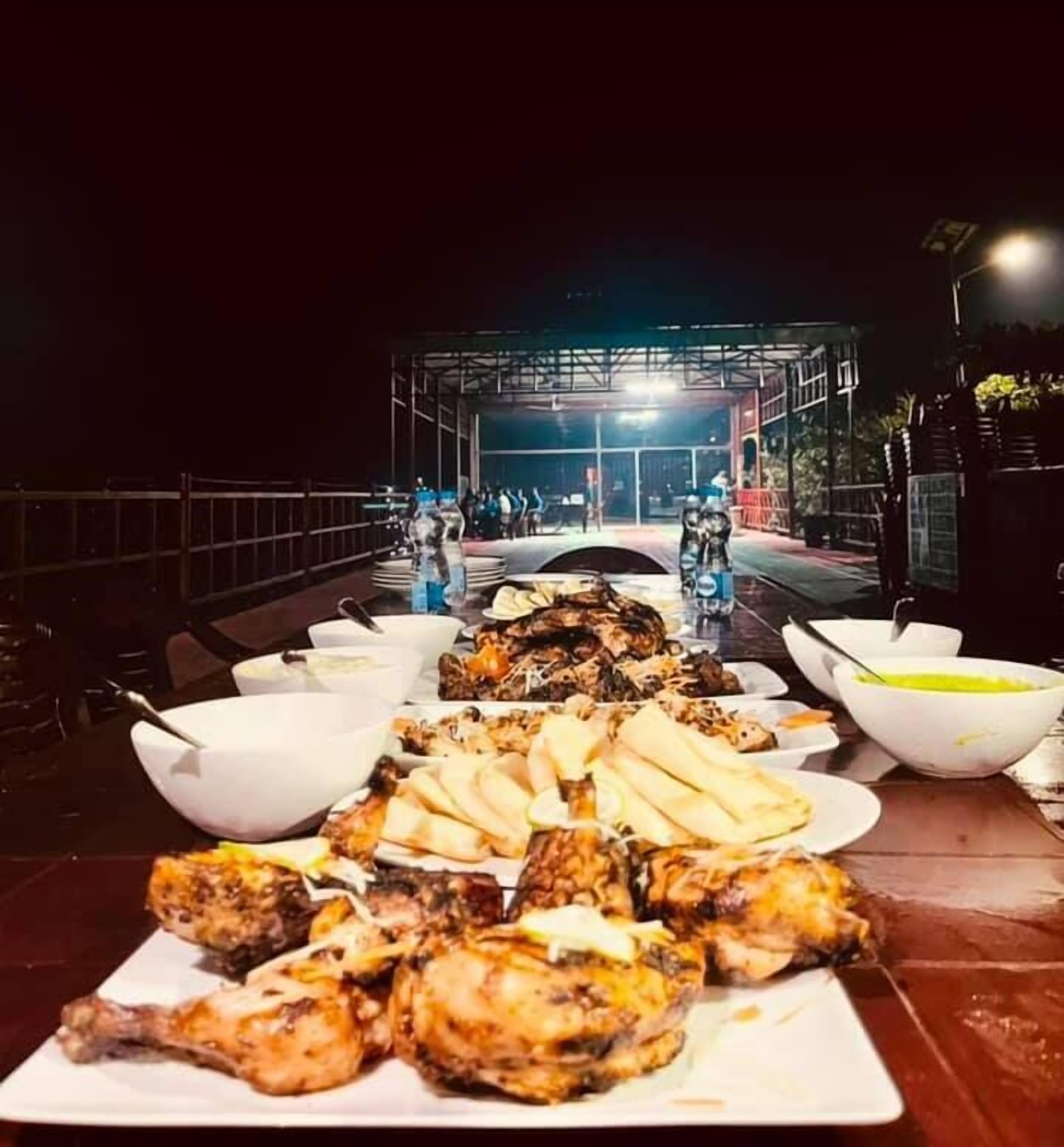 Thức ăn và đồ uống