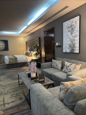 Double Room | Pillow-top beds, minibar, in-room safe, iron/ironing board - SWAT SERVICED APARTMENTS 5 (Al Khobar)