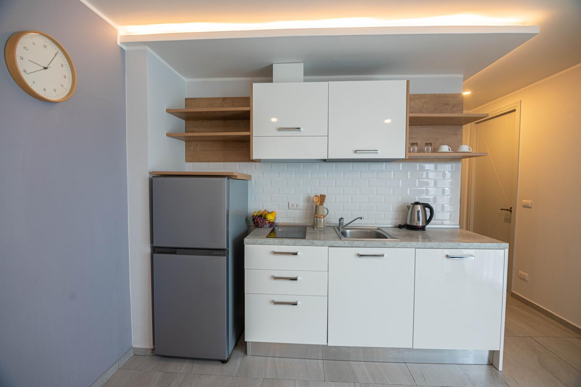 Apartment, 1 Bedroom, Balcony, Mountain View | Private kitchenette