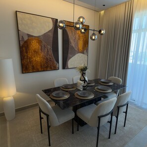 Dineren in de kamer