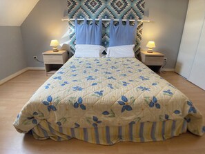 Bügeleisen/Bügelbrett, WLAN, Bettwäsche