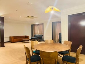 Suite Presidensial | Setrika/meja setrika dan Wi-Fi gratis