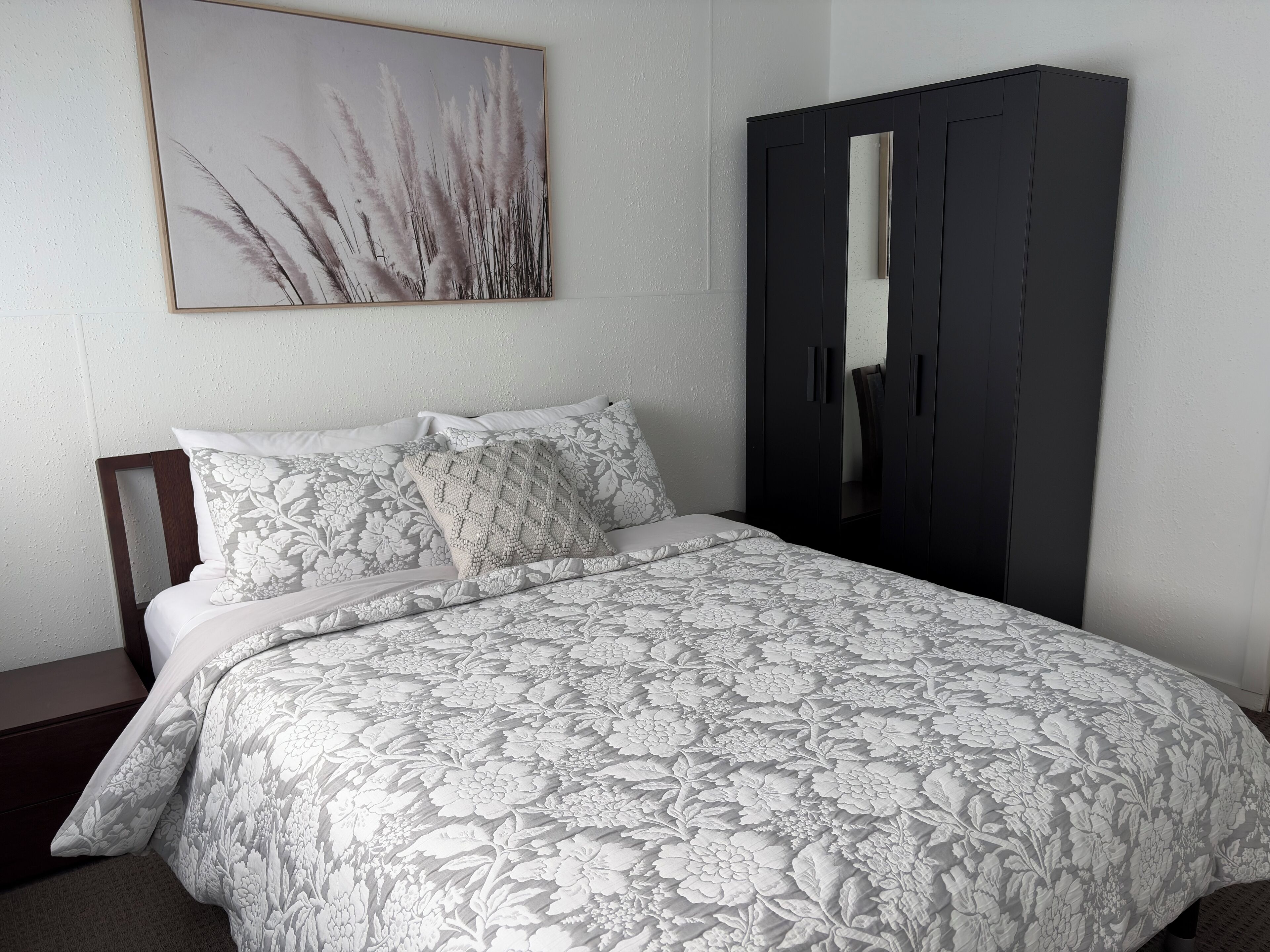 3 dormitorios, tabla de planchar con plancha, wifi y ropa de cama