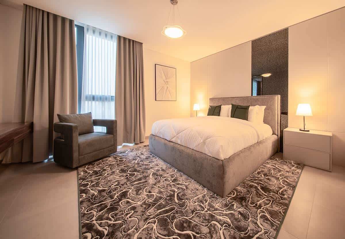 5 bedrooms, iron/ironing board, free WiFi, bed sheets